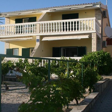 Apartman Laura Primošten Exterior foto