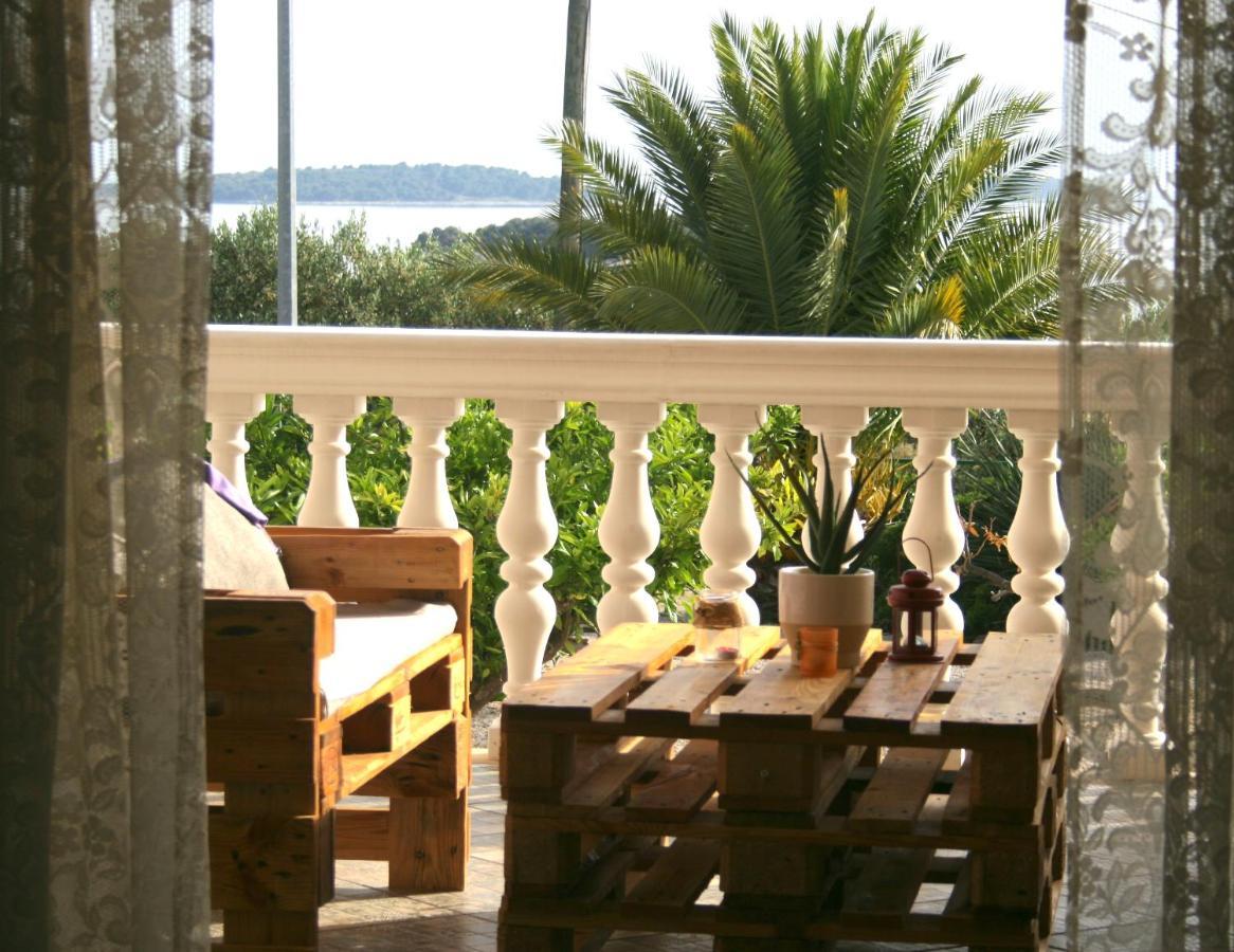 Apartman Laura Primošten Exterior foto