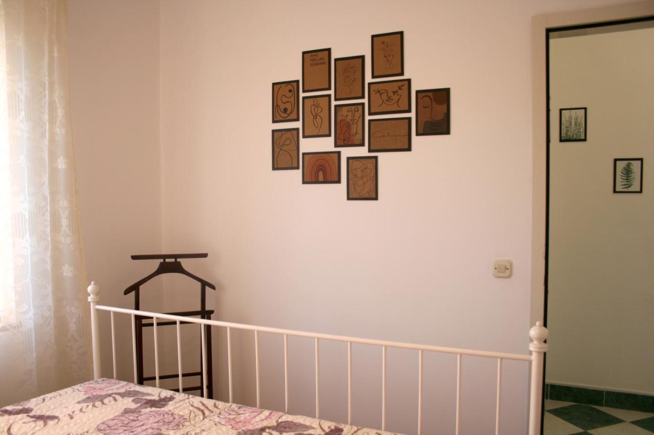Apartman Laura Primošten Exterior foto