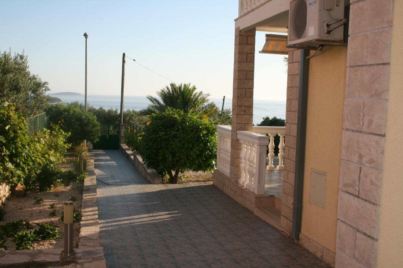 Apartman Laura Primošten Exterior foto