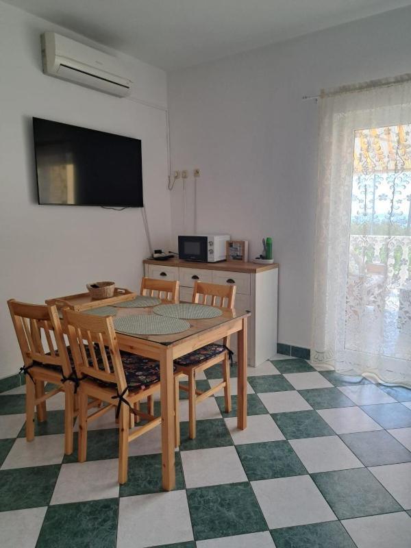 Apartman Laura Primošten Exterior foto